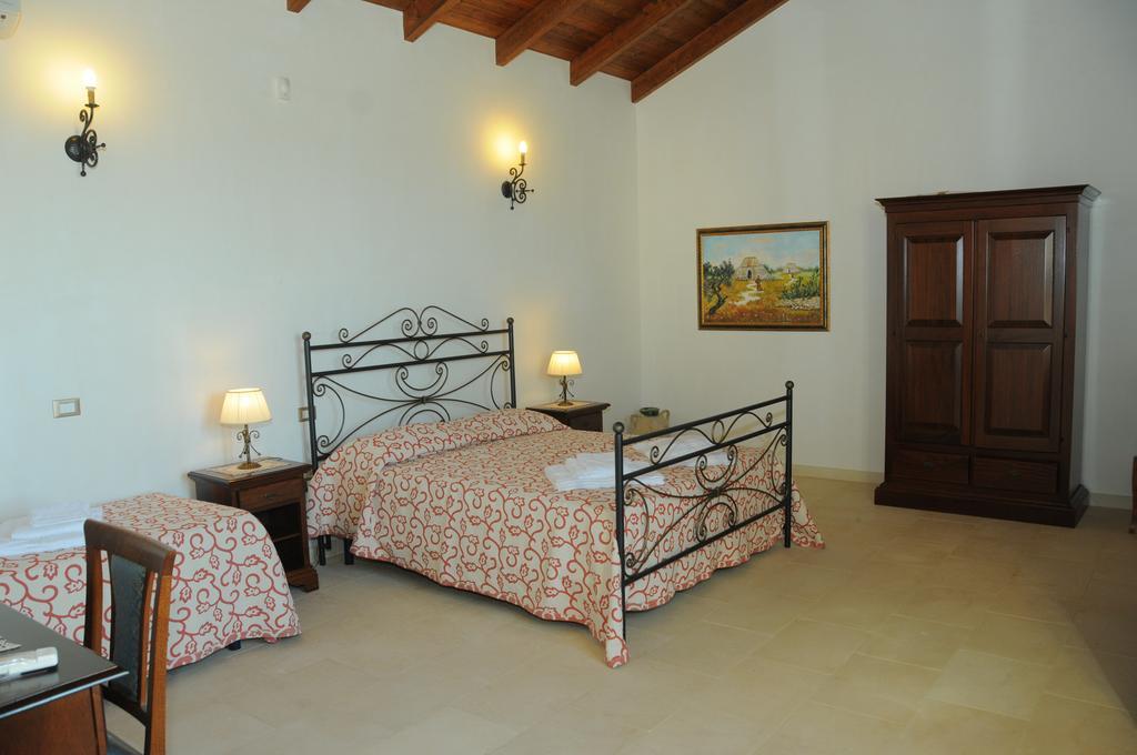 Agriturismo Masseria Quaremme Carpignano Salentino Habitación foto