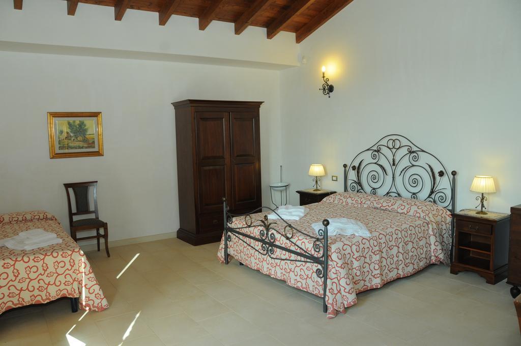 Agriturismo Masseria Quaremme Carpignano Salentino Habitación foto